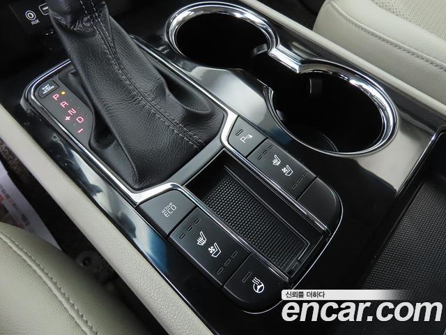 Kia Carnival 9-Seater Prstige 2019 — фото 18