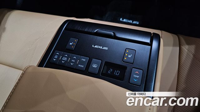 Lexus ES300h (VII) Executive 2023 — фото 27