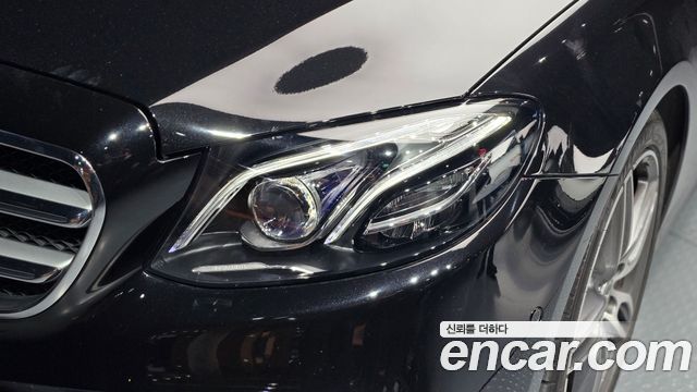 Mercedes-Benz E-Class (W213) E300 AMG Line 2019 — фото 22