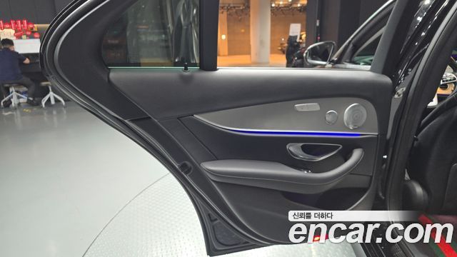 Mercedes-Benz E-Class (W213) E300 AMG Line 2019 — фото 25