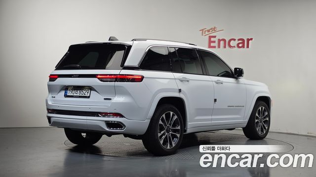 Jeep Grand Cherokee (WL) L 3.6 Overland 2023 — фото 2