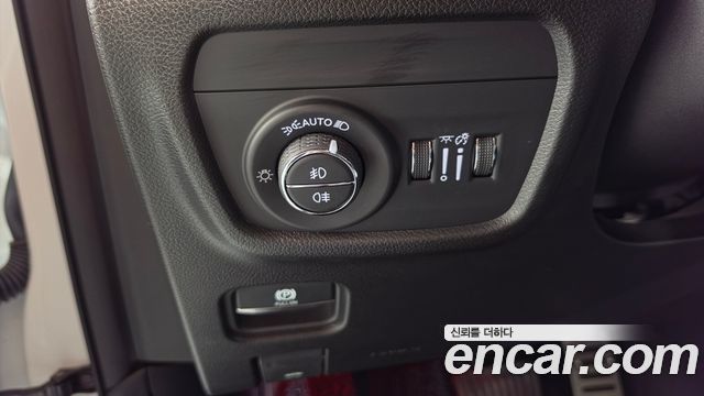 Jeep Grand Cherokee (WL) L 3.6 Overland 2023 — фото 35