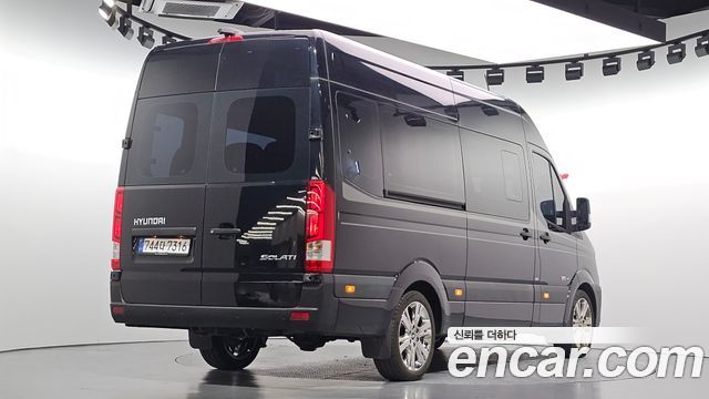 Hyundai Solati 15-seater Luxury 2025 — фото 2