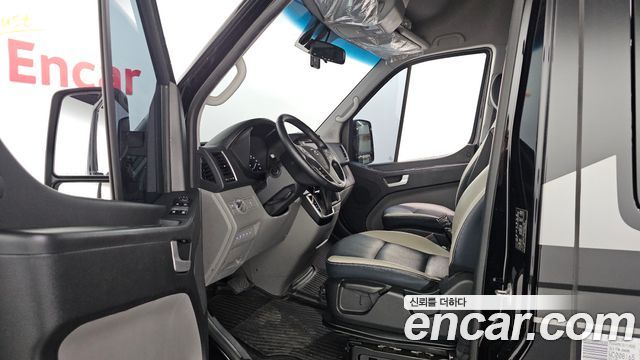 Hyundai Solati 15-seater Luxury 2025 — фото 10