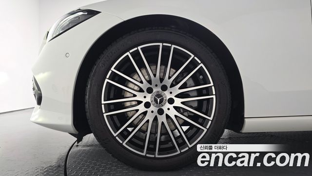 Mercedes-Benz C-Class (W206) C300 4MATIC Avantgarde 2024 — фото 5