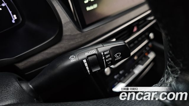 Kia K7 Premier 2.5 GDI Prestige 2020 — фото 32