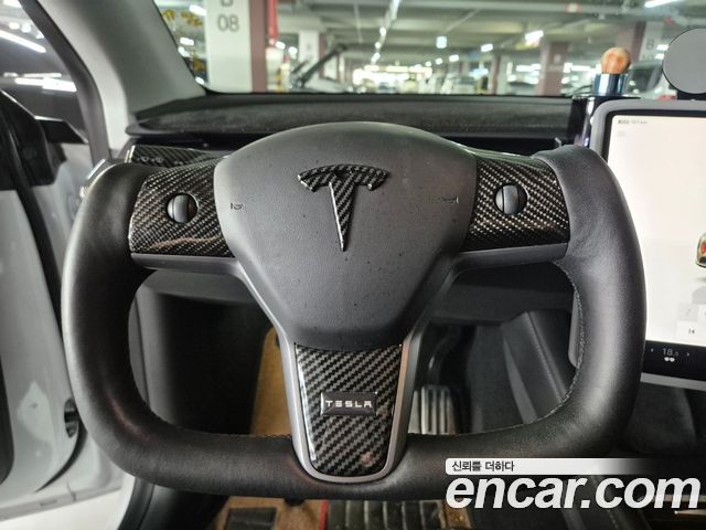Tesla Model Y Long Range AWD 2022 — фото 10