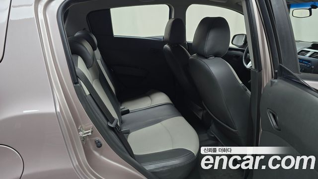 Chevrolet Spark LS Star 2012 — фото 11