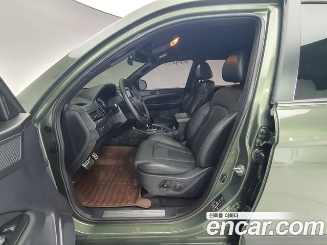 KG Mobility (SsangYong) Rexton Sports Khan Diesel 2.2 4WD Prestige (Leaf) 2021 — фото 10
