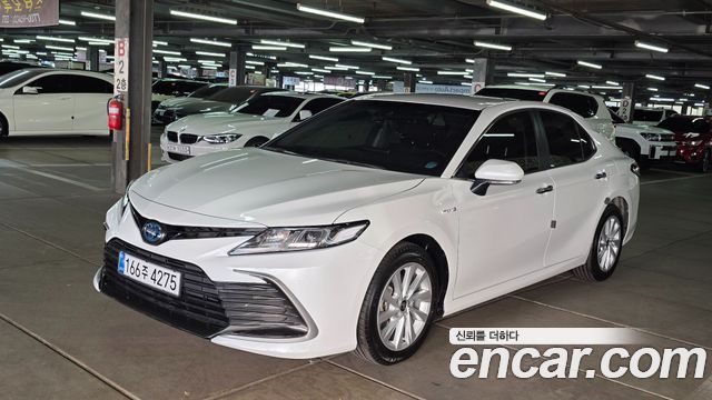 Toyota Camry (XV70) 2.5 LE Hybrid