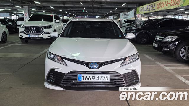 Toyota Camry (XV70) 2.5 LE Hybrid 2024 — фото 2