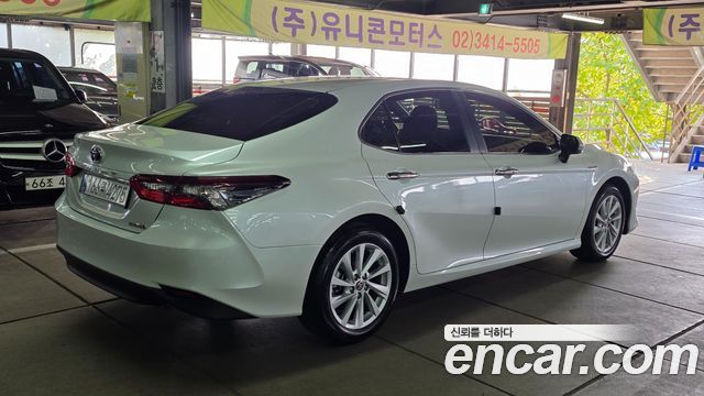 Toyota Camry (XV70) 2.5 LE Hybrid 2024 — фото 4