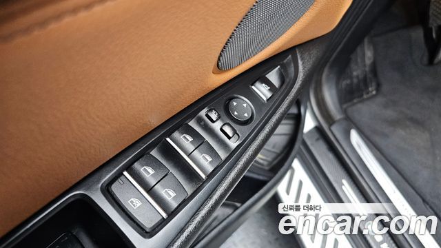 BMW X6 (F16) xDrive 30d 2017 — фото 37