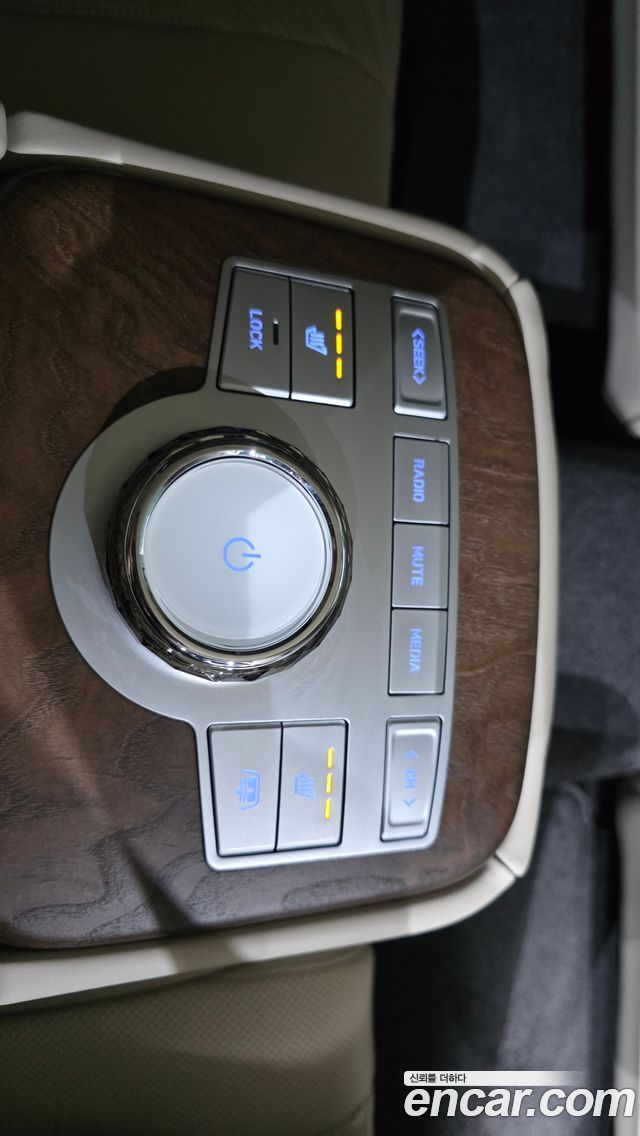 Genesis G80 (RG3) Gasoline 2.5 Turbo 2WD 2023 — фото 23