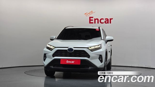 Toyota RAV4 (V) 2.5 2WD Hybrid XLE 2023 — фото 3