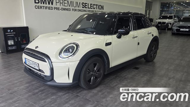 MINI Cooper 5Door Classic Third Generation 2023 — фото 2