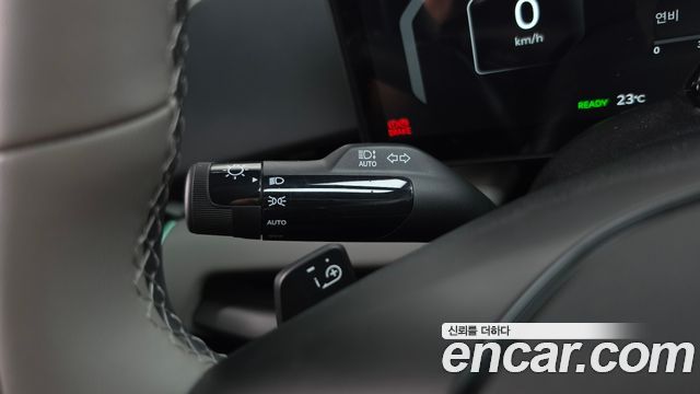 Kia EV4 Standard 2WD Air 2026 — фото 18