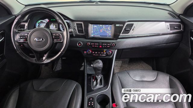 Kia Niro Prestige 2019 — фото 7