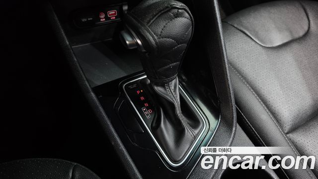 Kia Niro Prestige 2019 — фото 9