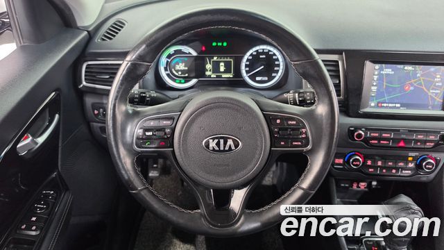 Kia Niro Prestige 2019 — фото 15