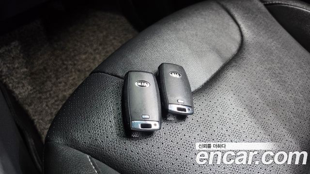 Kia Niro Prestige 2019 — фото 17