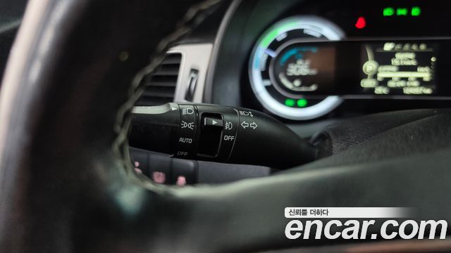 Kia Niro Prestige 2019 — фото 30