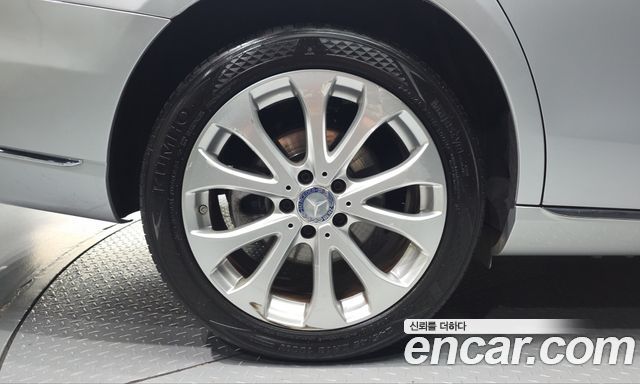Mercedes-Benz E-Class (W213) E300 4MATIC Exclusive 2017 — фото 5