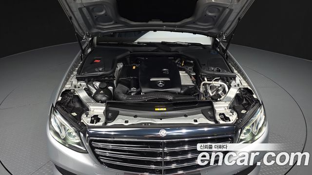 Mercedes-Benz E-Class (W213) E300 4MATIC Exclusive 2017 — фото 6