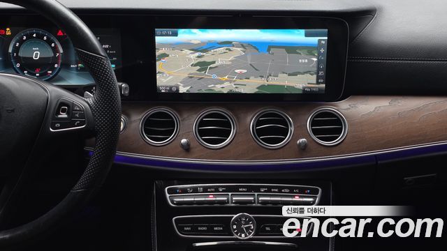 Mercedes-Benz E-Class (W213) E300 4MATIC Exclusive 2017 — фото 14