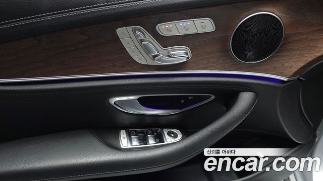Mercedes-Benz E-Class (W213) E300 4MATIC Exclusive 2017 — фото 28