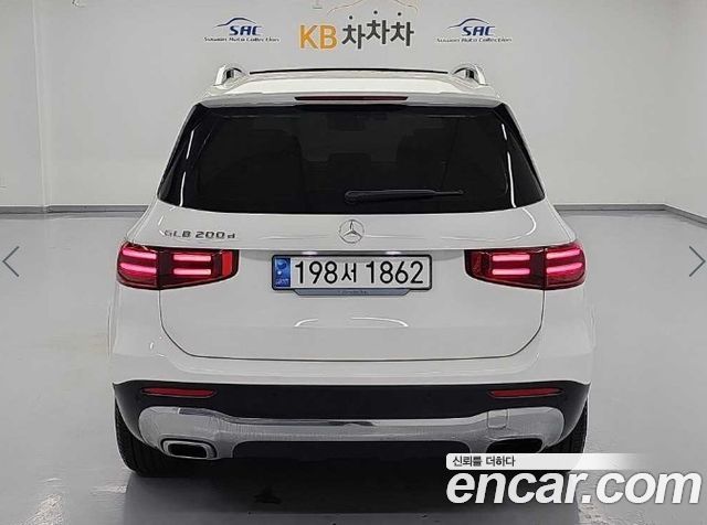 Mercedes-Benz GLB-Class (X247) GLB200 d 2024 — фото 3