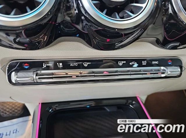 Mercedes-Benz GLB-Class (X247) GLB200 d 2024 — фото 10