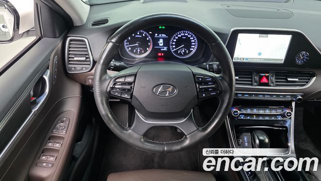 Hyundai Grandeur (IG) 2.4 Premium 2019 — фото 18
