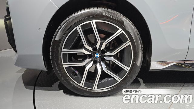 BMW 7 Series (G70) 740d xDrive M Sport 2024 — фото 5