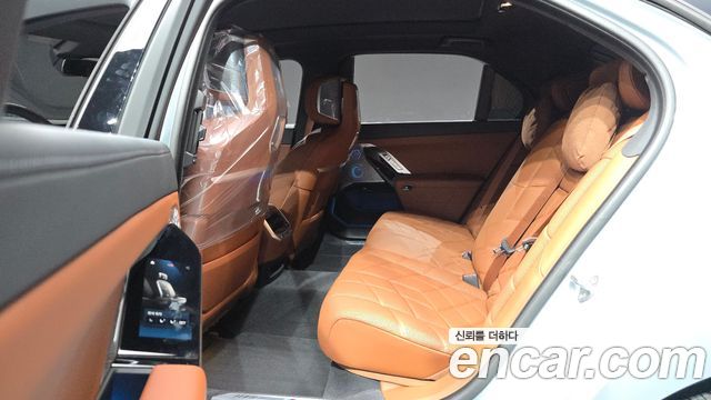 BMW 7 Series (G70) 740d xDrive M Sport 2024 — фото 15