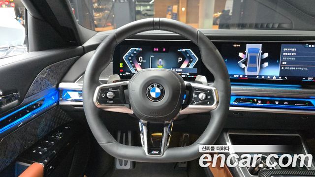 BMW 7 Series (G70) 740d xDrive M Sport 2024 — фото 17