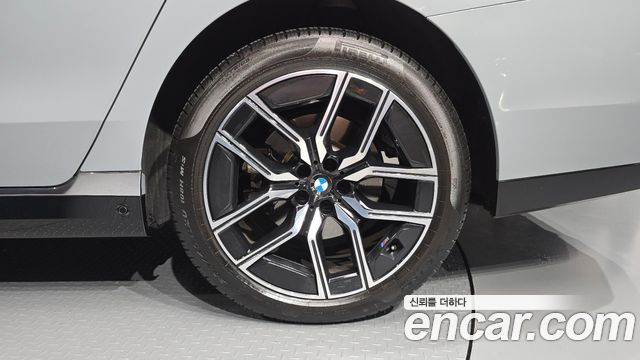 BMW 7 Series (G70) 740d xDrive M Sport 2024 — фото 27