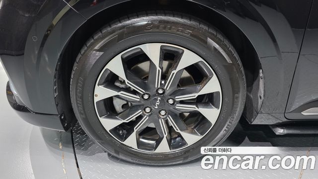 Kia Carnival (IV) Gasoline 9-Seater Hi-Limousine Signature 2023 — фото 5