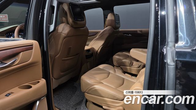 Cadillac Escalade 6.2 ESV 4th 2017 — фото 12