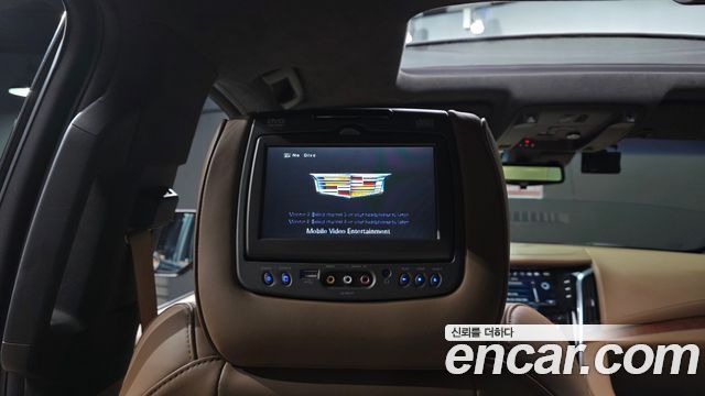 Cadillac Escalade 6.2 ESV 4th 2017 — фото 13