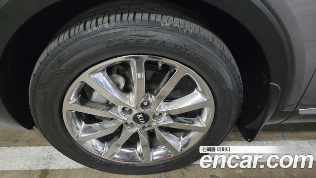 Kia Sorento Diesel 2.0 2WD Noblesse Special 2015 — фото 6