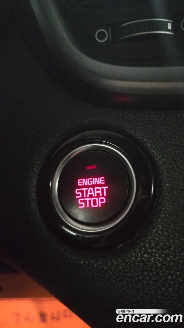 Kia Sorento Diesel 2.0 2WD Noblesse Special 2015 — фото 16