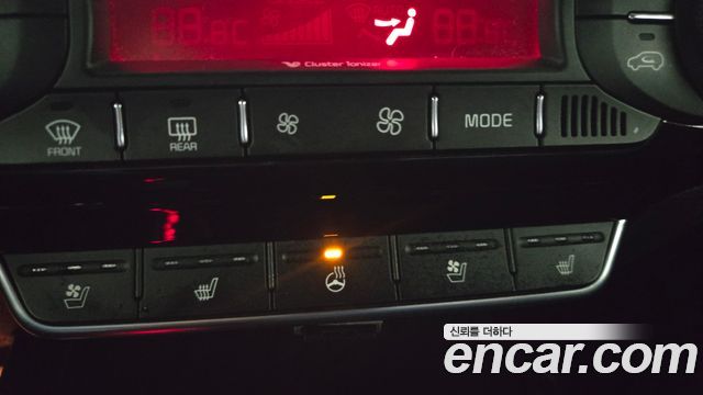 Kia Sorento Diesel 2.0 2WD Noblesse Special 2015 — фото 17