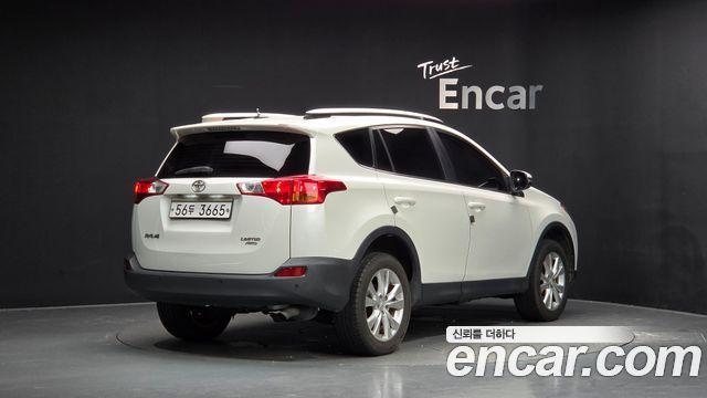 Toyota RAV4 2.5 4WD 4th 2015 — фото 2