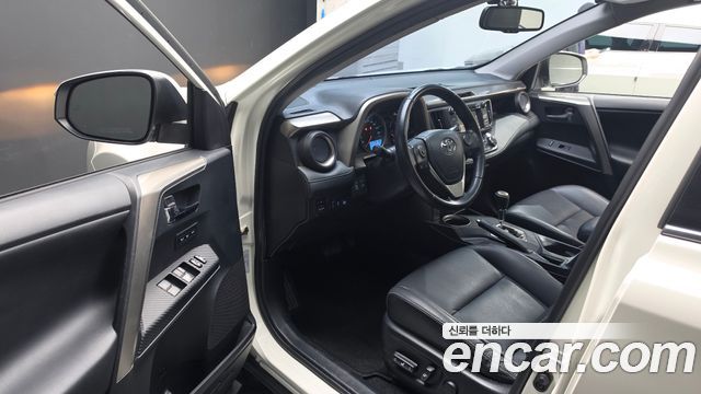 Toyota RAV4 2.5 4WD 4th 2015 — фото 10
