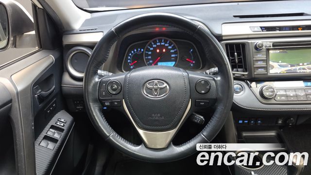Toyota RAV4 2.5 4WD 4th 2015 — фото 12