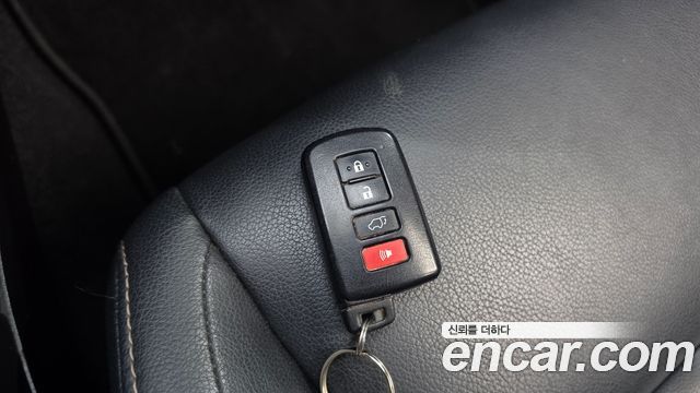 Toyota RAV4 2.5 4WD 4th 2015 — фото 18