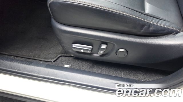 Toyota RAV4 2.5 4WD 4th 2015 — фото 29