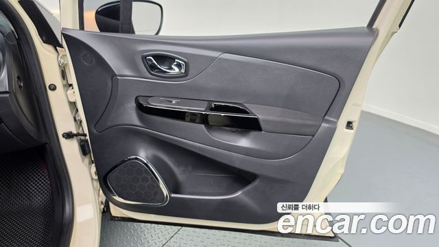 Renault Korea QM3 RE 2015 — фото 24