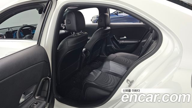 Mercedes-Benz A-Class (W177) A220 Sedan 2020 — фото 11